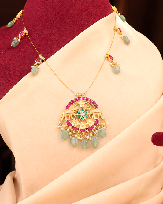 Emerald Tar Necklace Set