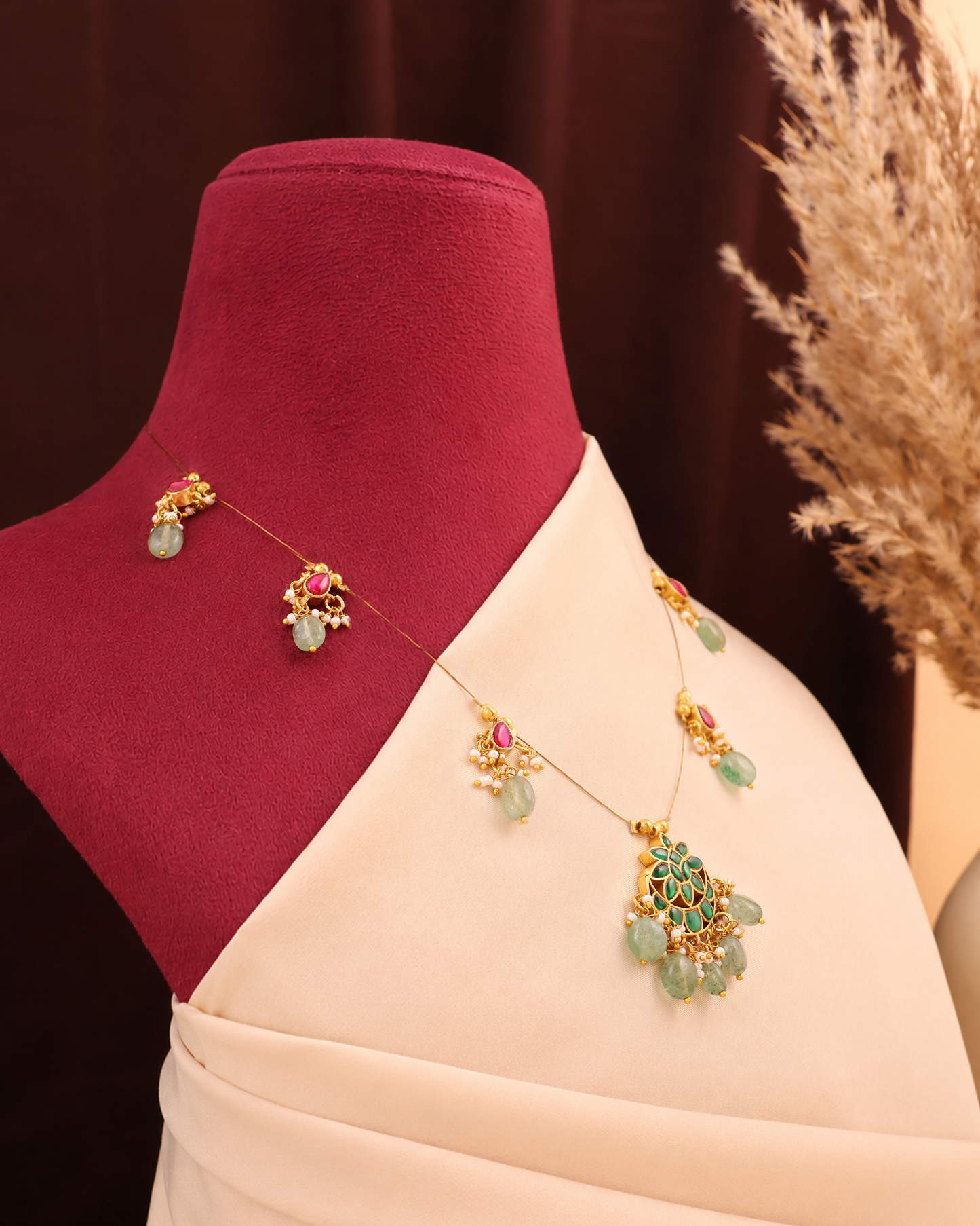 Jadau Emerald Tar Necklace