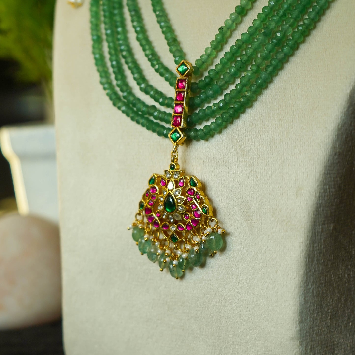 Emerald Leela Haar Jadau Kundan Neclace Set