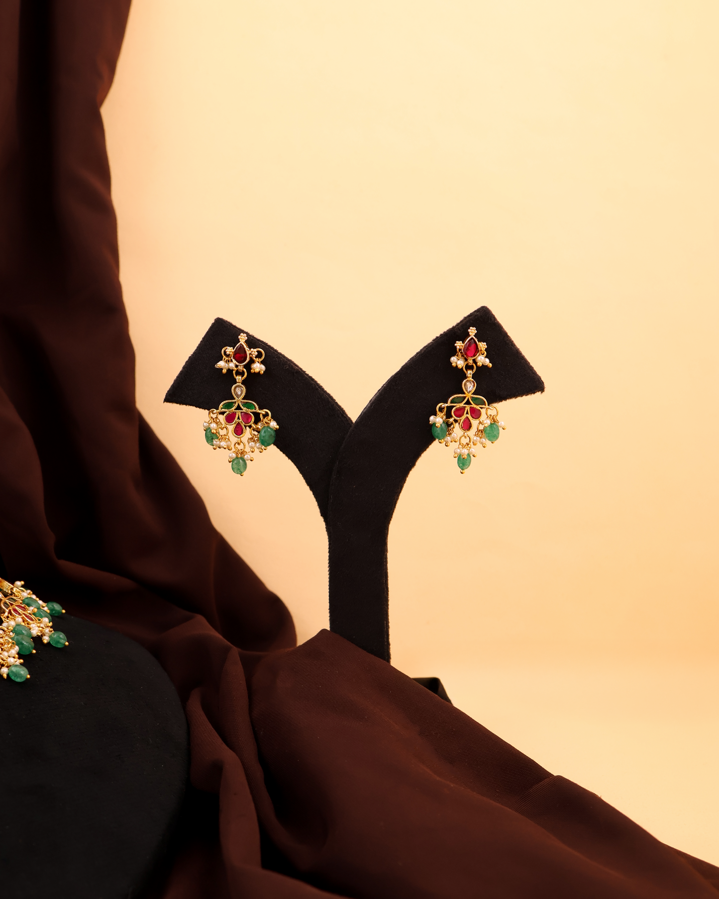 Rajsi Emerald Jadau Choker Set
