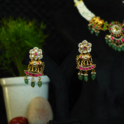 Manikya Pushpa Jadau Kundan Necklace Set