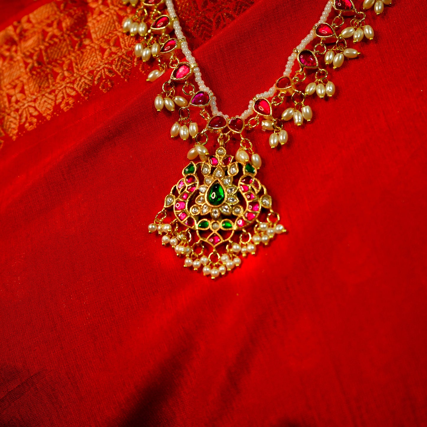 Laal Noor Rani Haar Necklace Set