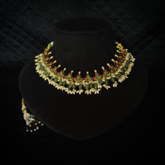 Noorangi Panna Choker